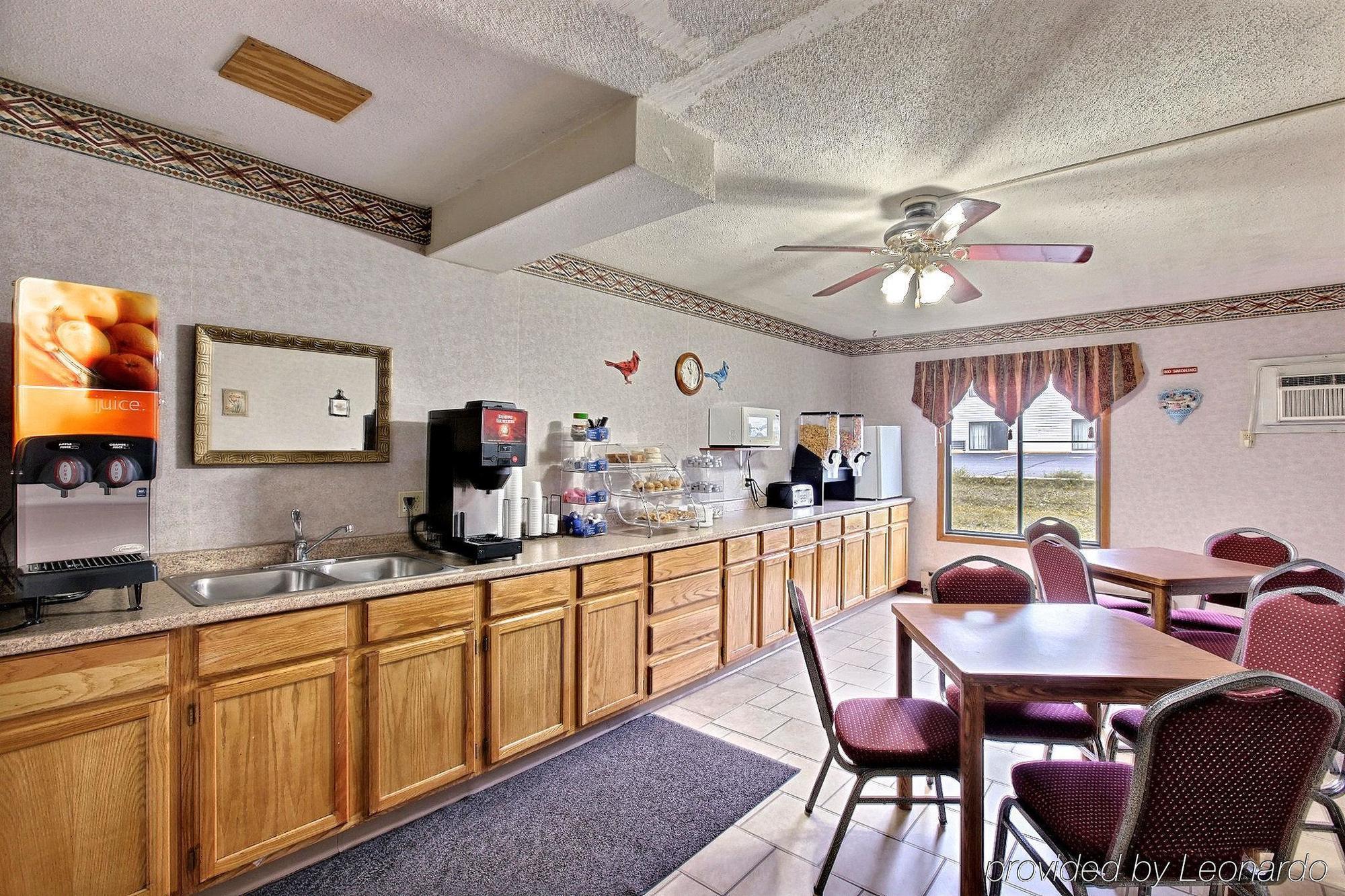 Rodeway Inn Fergus Falls Restaurant foto